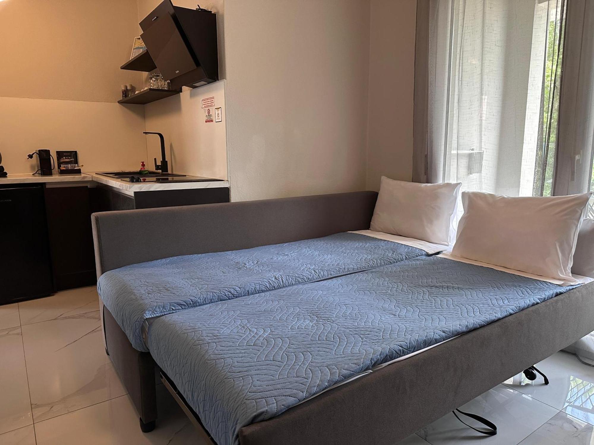 Blue View Apartments Кавала Екстериор снимка