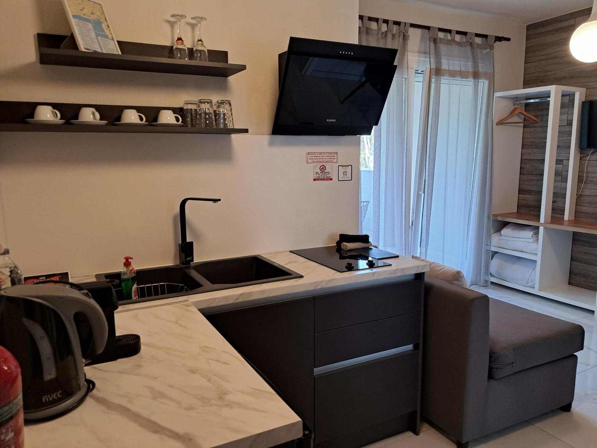 Blue View Apartments Кавала Екстериор снимка
